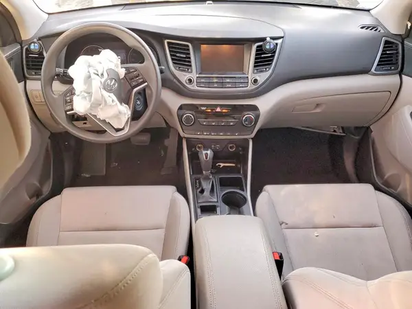 KM8J33A46JU630464 2018 HYUNDAI TUCSON - Image 8