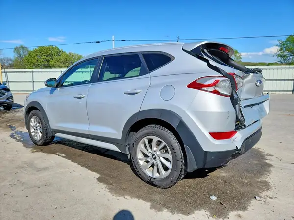 KM8J33A46JU638158 2018 HYUNDAI TUCSON - Image 2