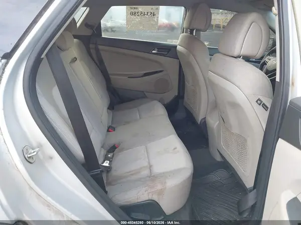 KM8J33A46JU648012 2018 HYUNDAI TUCSON - Image 8
