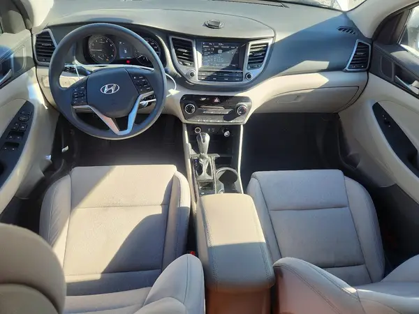 KM8J33A46JU651685 2018 HYUNDAI TUCSON - Image 8