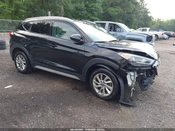KM8J33A46JU655834 2018 HYUNDAI TUCSON - Image 1