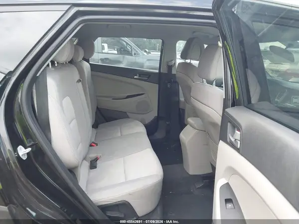 KM8J33A46JU655834 2018 HYUNDAI TUCSON - Image 8