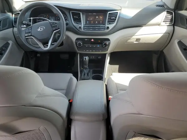 KM8J33A46JU665618 2018 HYUNDAI TUCSON - Image 8