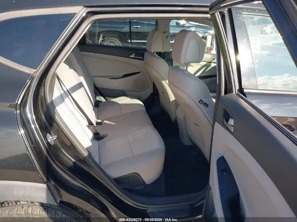 KM8J33A46JU674352 2018 HYUNDAI TUCSON - Image 8