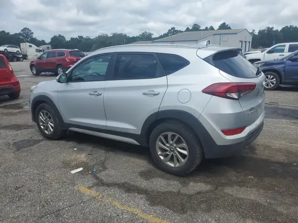 KM8J33A46JU677266 2018 HYUNDAI TUCSON - Image 2