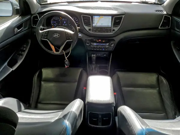 KM8J33A46JU681611 2018 HYUNDAI TUCSON - Image 8