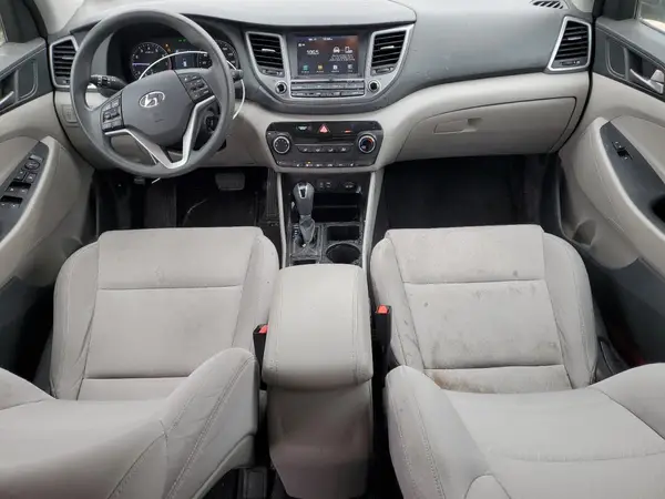 KM8J33A46JU682953 2018 HYUNDAI TUCSON - Image 8