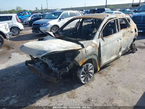 KM8J33A46JU685139 2018 HYUNDAI TUCSON - Image 2