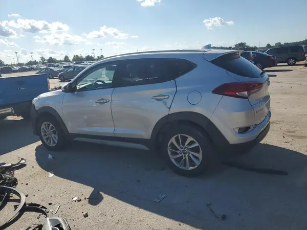 KM8J33A46JU689532 2018 HYUNDAI TUCSON - Image 2