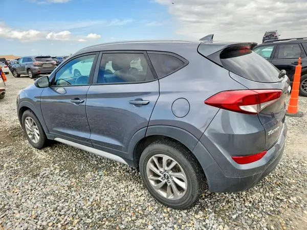 KM8J33A46JU691331 2018 HYUNDAI TUCSON - Image 2