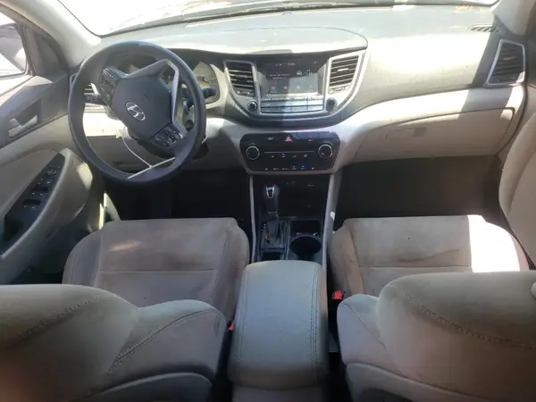 KM8J33A46JU692169 2018 HYUNDAI TUCSON - Image 8