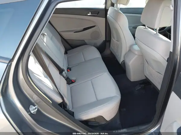 KM8J33A46JU694486 2018 HYUNDAI TUCSON - Image 8