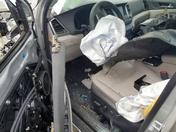 KM8J33A46JU694505 2018 HYUNDAI TUCSON - Image 8