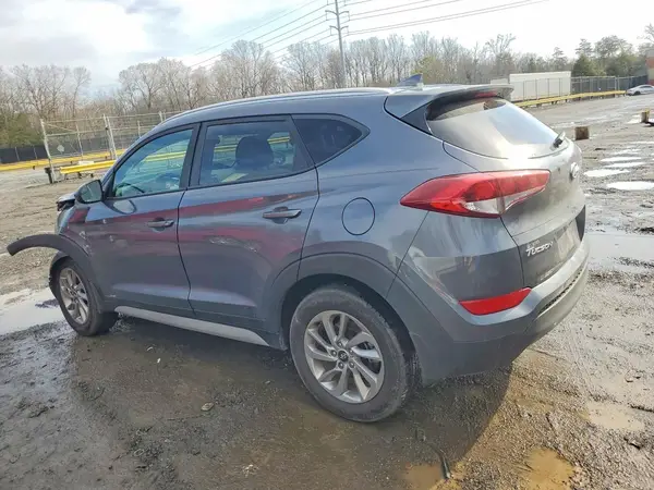 KM8J33A46JU694570 2018 HYUNDAI TUCSON - Image 2