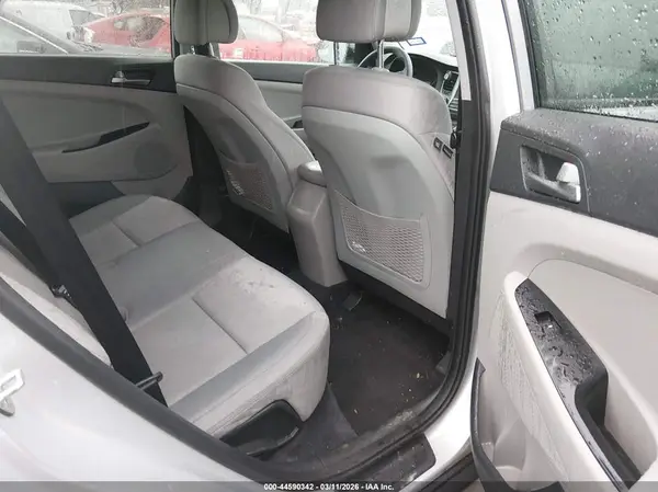 KM8J33A46JU695847 2018 HYUNDAI TUCSON - Image 8