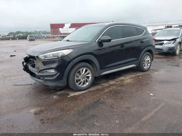 KM8J33A46JU698005 2018 HYUNDAI TUCSON - Image 2