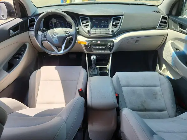 KM8J33A46JU728670 2018 HYUNDAI TUCSON - Image 8