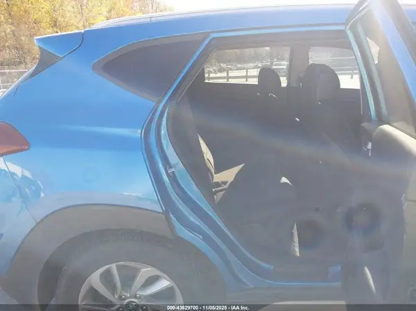 KM8J33A46JU735005 2018 HYUNDAI TUCSON - Image 8