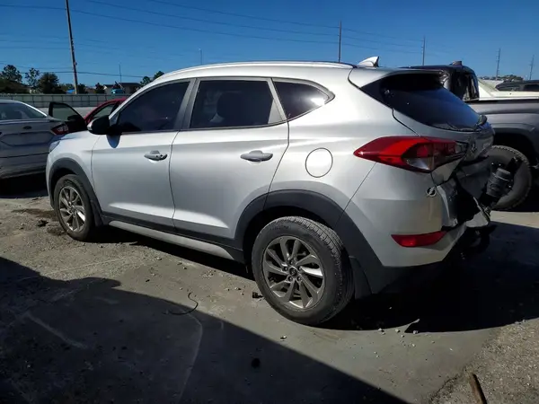 KM8J33A46JU736445 2018 HYUNDAI TUCSON - Image 2
