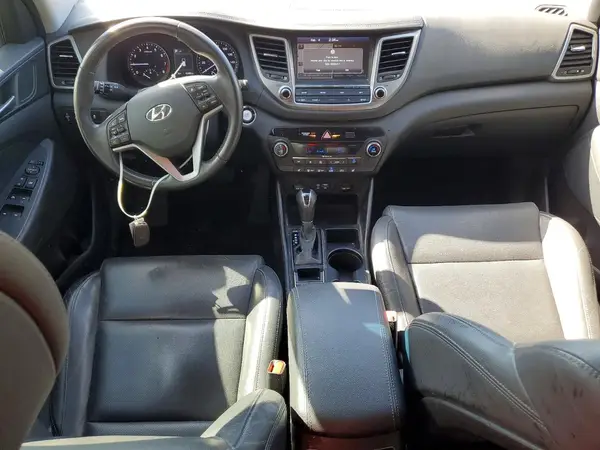 KM8J33A46JU736445 2018 HYUNDAI TUCSON - Image 8