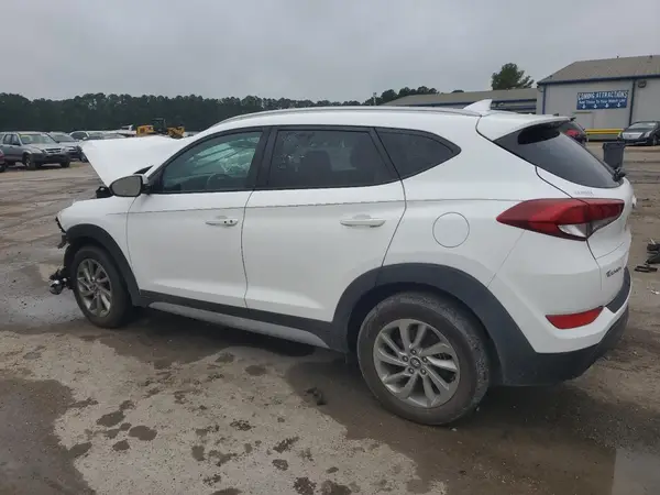 KM8J33A46JU744206 2018 HYUNDAI TUCSON - Image 2