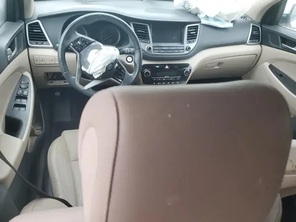 KM8J33A46JU744206 2018 HYUNDAI TUCSON - Image 8