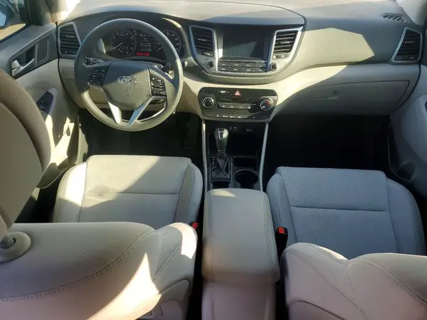 KM8J33A46JU759563 2018 HYUNDAI TUCSON - Image 8