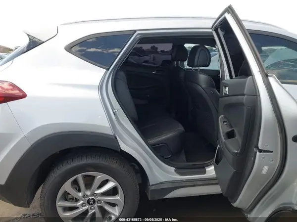 KM8J33A46JU778887 2018 HYUNDAI TUCSON - Image 8