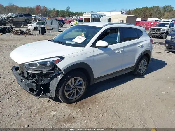 KM8J33A46JU786391 2018 HYUNDAI TUCSON - Image 2