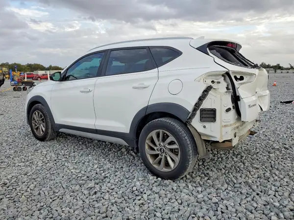KM8J33A46JU792112 2018 HYUNDAI TUCSON - Image 2