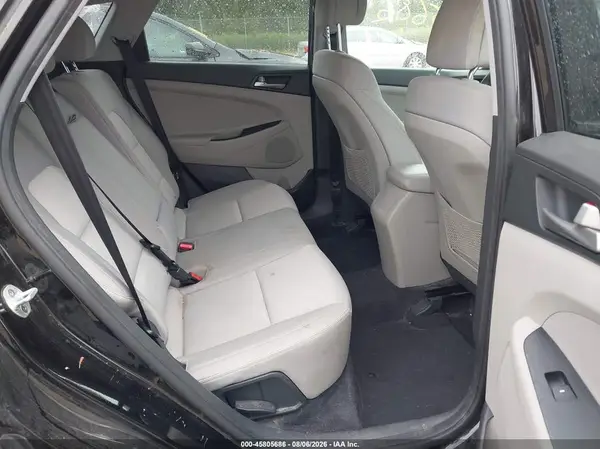 KM8J33A46JU794023 2018 HYUNDAI TUCSON - Image 8