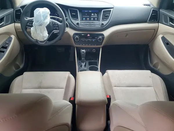 KM8J33A46JU799593 2018 HYUNDAI TUCSON - Image 8