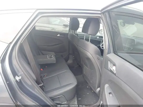 KM8J33A46KU063948 2019 HYUNDAI TUCSON - Image 8