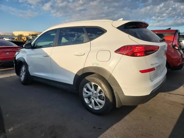 KM8J33A46KU851063 2019 HYUNDAI TUCSON - Image 2