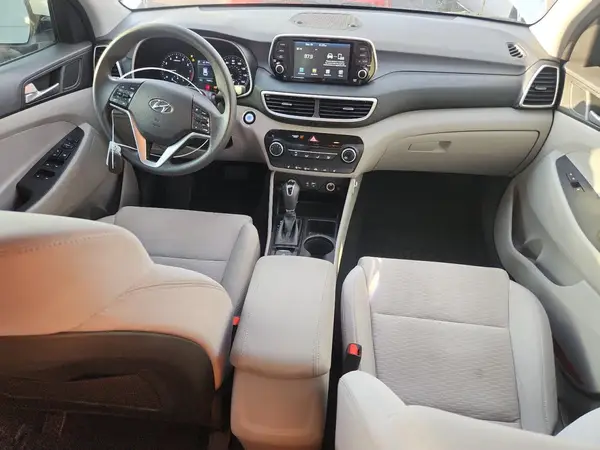 KM8J33A46KU851063 2019 HYUNDAI TUCSON - Image 8