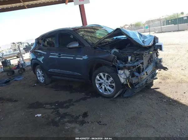 KM8J33A46KU860829 2019 HYUNDAI TUCSON - Image 1