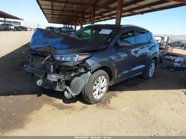 KM8J33A46KU860829 2019 HYUNDAI TUCSON - Image 2