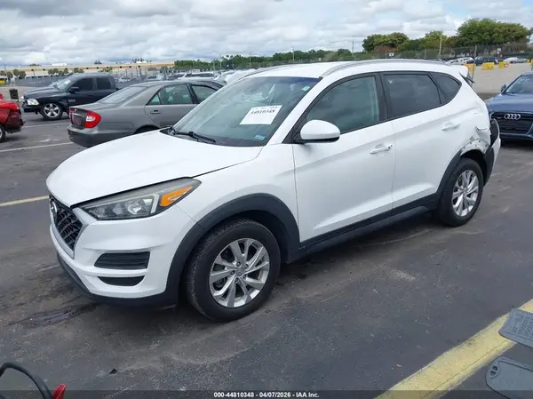 KM8J33A46KU892115 2019 HYUNDAI TUCSON - Image 2