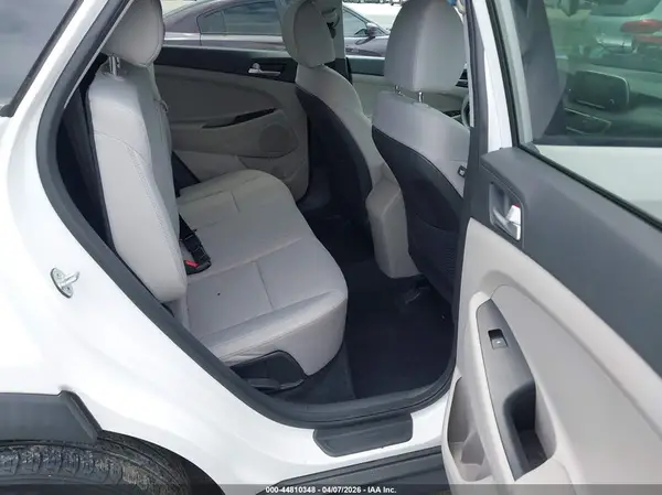 KM8J33A46KU892115 2019 HYUNDAI TUCSON - Image 8