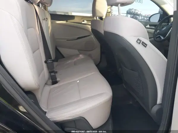 KM8J33A46LU124748 2020 HYUNDAI TUCSON - Image 8