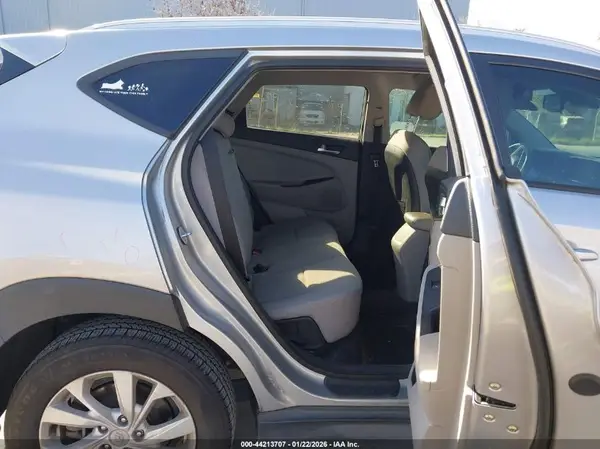 KM8J33A46LU160066 2020 HYUNDAI TUCSON - Image 8