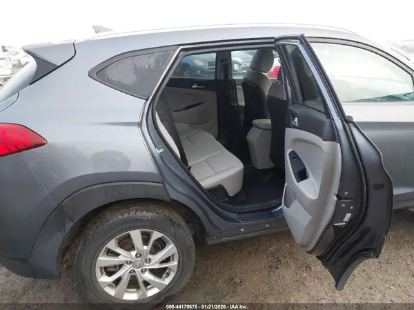 KM8J33A46MU292388 2021 HYUNDAI TUCSON - Image 8