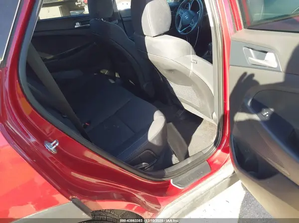 KM8J33A46MU412058 2021 HYUNDAI TUCSON - Image 8
