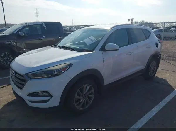KM8J33A47GU054313 2016 HYUNDAI TUCSON - Image 2