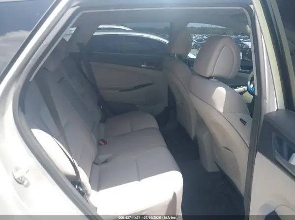 KM8J33A47GU067739 2016 HYUNDAI TUCSON - Image 8