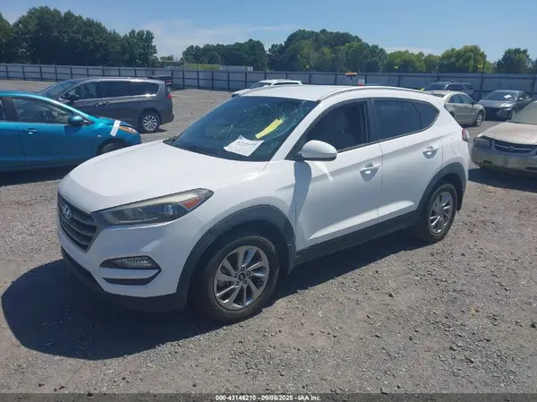 KM8J33A47GU120083 2016 HYUNDAI TUCSON - Image 2