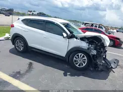 KM8J33A47GU125218 2016 HYUNDAI TUCSON