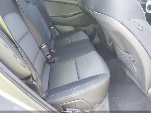 KM8J33A47GU188920 2016 HYUNDAI TUCSON - Image 8