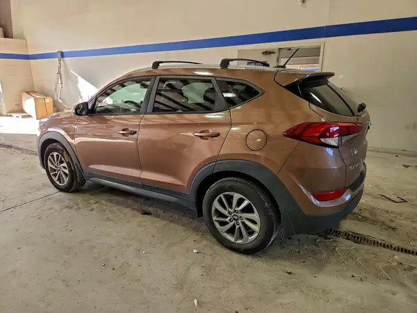 KM8J33A47GU196077 2016 HYUNDAI TUCSON - Image 2