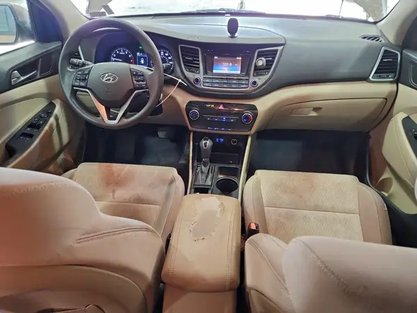 KM8J33A47GU196077 2016 HYUNDAI TUCSON - Image 8